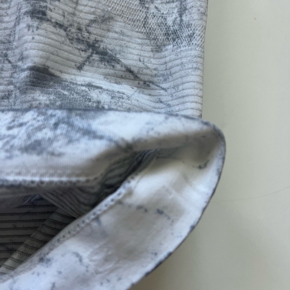 lululemon athletica Swiftly Tech Short Sleeve 2.0 -Multi Dye -Size 8 - Picture 6 of 7